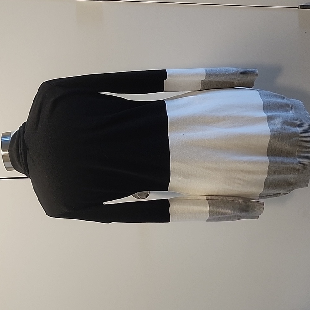 Block Color Sweater - Picture 4 of 4